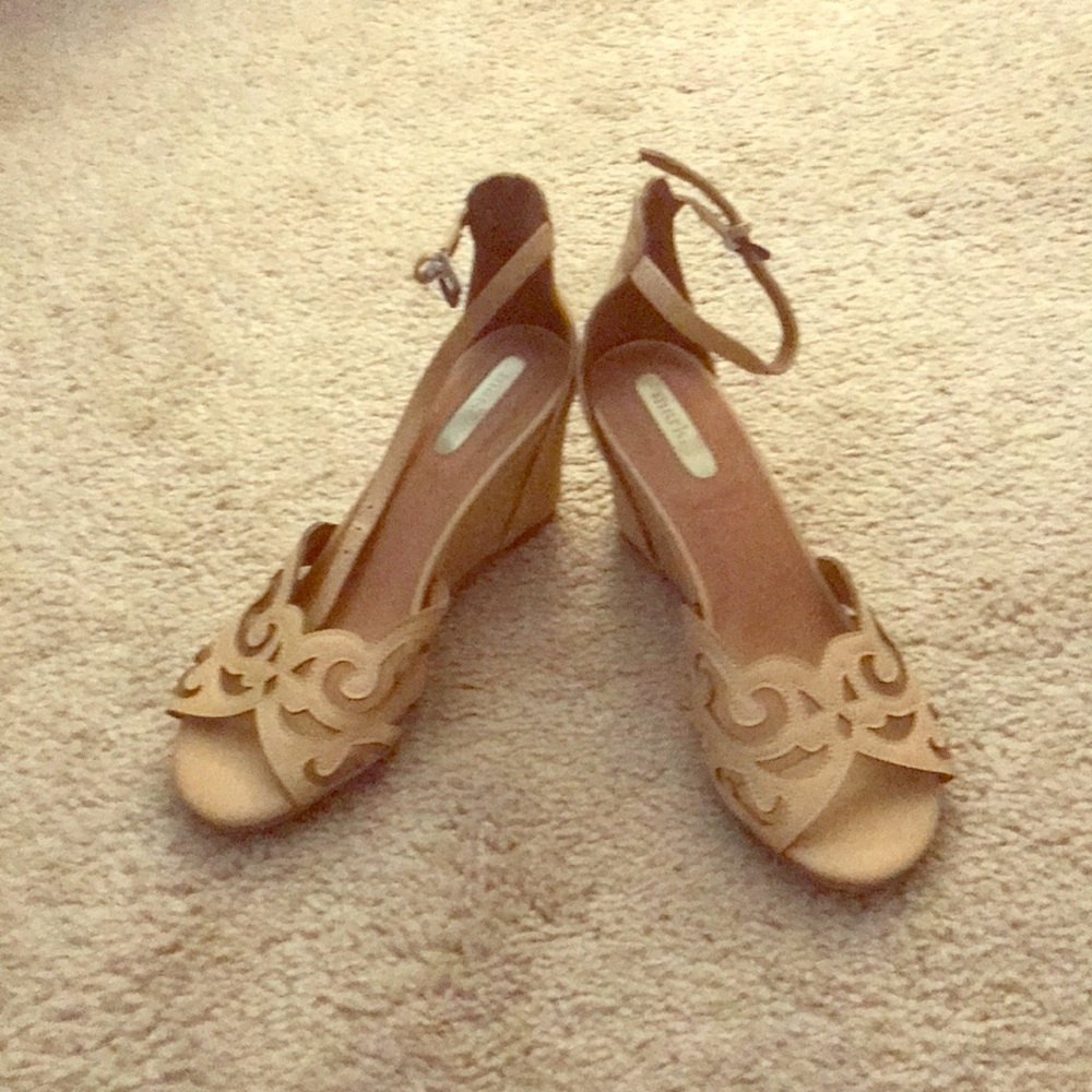 Wedge sandals